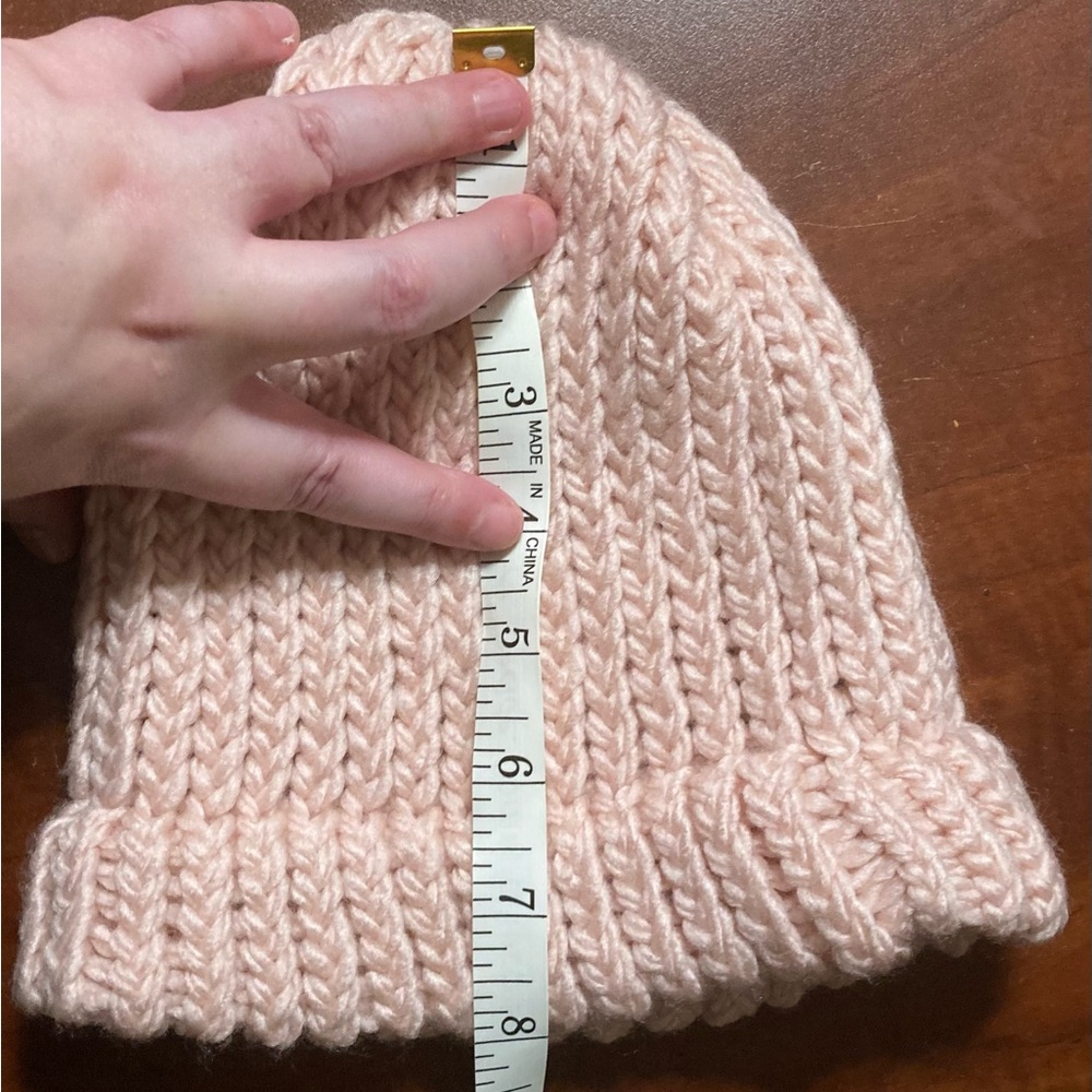 Handmade light pink knit beanie hat - Picture 6 of 8